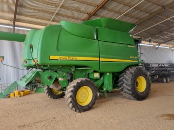 John Deere 9770 STS Header with JD 640D Draper Front & Trailer