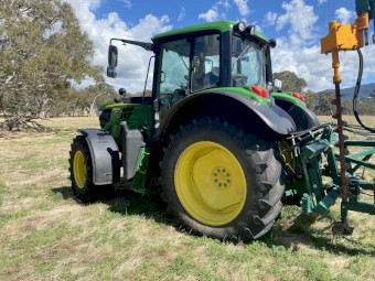 John Deere 6125M Tractor