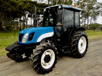 New Holland TN85DA Command Plus 4x4 85 hp Tractor
