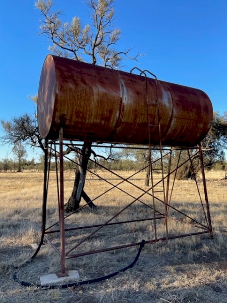 Fuel Tank (approx 1,500 gallons)