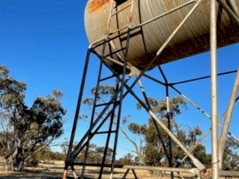 Fuel Tank (approx 1,000 gallons)