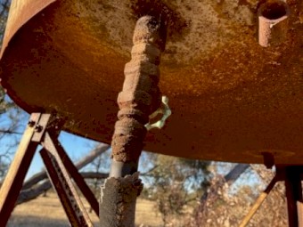 Fuel tank (300-500 gallons)