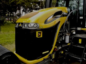 Late Model 2015 Challenger MT765D 386 hp Rubber Tracked Tractor