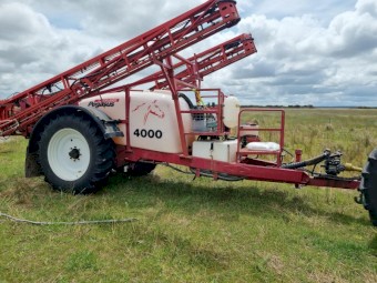 2011 Cropland Pegasus 4024 Boom Spray