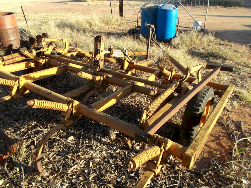 Chamberlain Chisel Plough