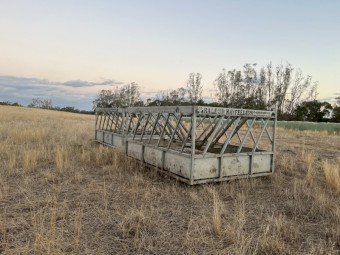 BaleUp Cattle Hay Feeder