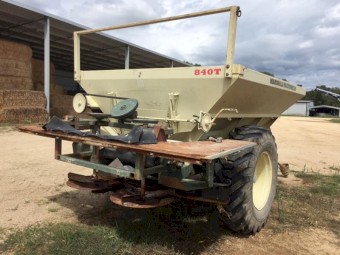 Marshall Multispread 840T Spreader