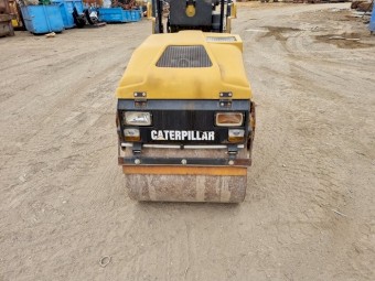 Cat CB-114 vibrating Roller