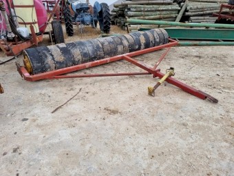 Bison Rubber Tyred Roller - 3700W x 2900L