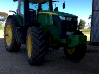 2017 John Deere 7210R Tractor