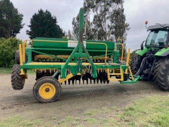 ROCK-HOPPA All Terrain Disc Seeder