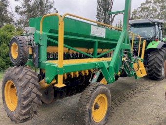 ROCK-HOPPA All Terrain Disc Seeder