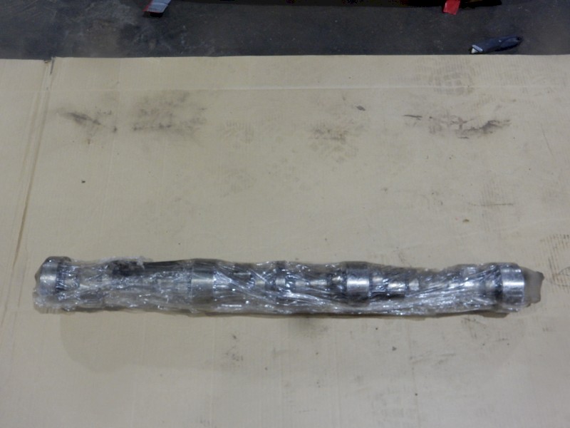 John Deere cam shaft