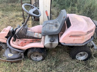 Husquvarna ride on front mower