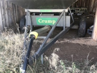 1 tonne trailing Crump spreader