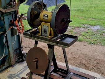 Lister Shearing Grinder and stand