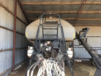 Flexicoil 3450 Tow between Air Cart