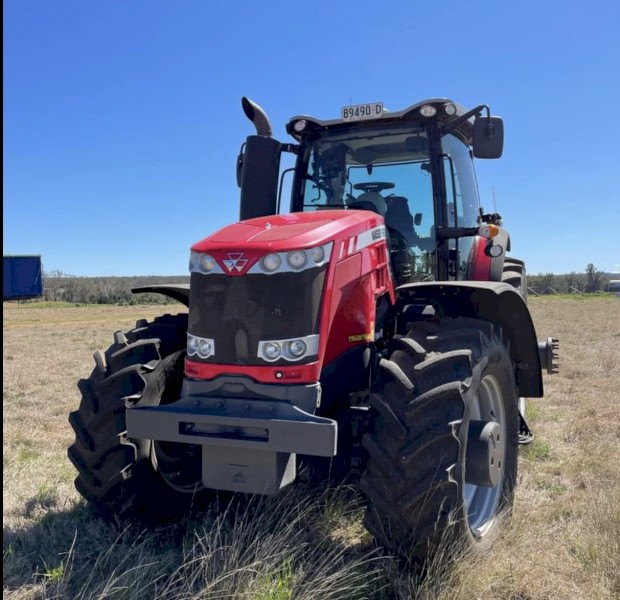Massey Ferguson 8730 Dyna VT Tractor