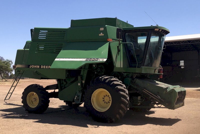 John Deere 9600 Header
