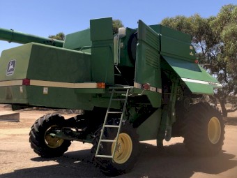 John Deere 9600 Header