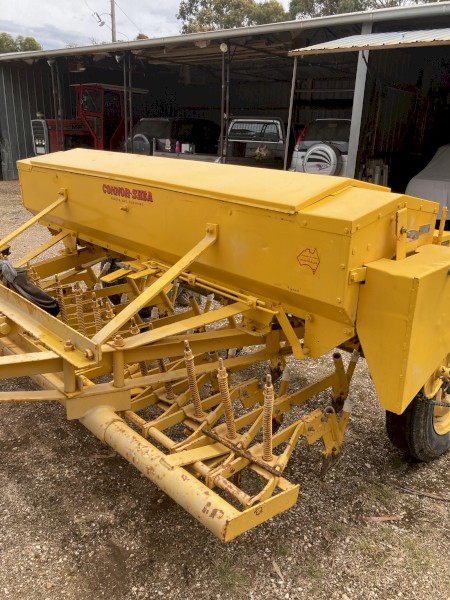 CONNOR SHEA 14 RUN DIRECT DRILL TRAILING SEEDER