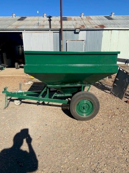 Thornton Sheep Feedout Trailer