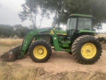 John Deere 4250 4x4 Tractor Front End Loader