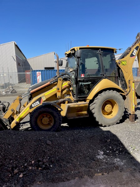 Caterpillar 432E Backhoe