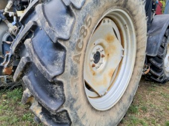 Case IH MAXXUM 100 Tractor/Loader