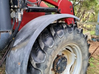 Case IH MAXXUM 100 Tractor/Loader