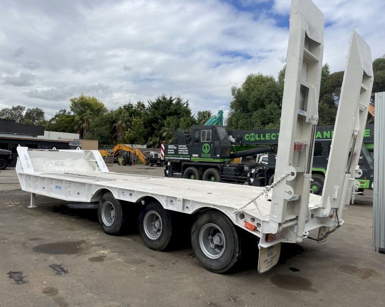 Brentwood Tri Axle Low Loader Float
