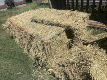 Prime Lucerne Hay 8x4x3 Bales