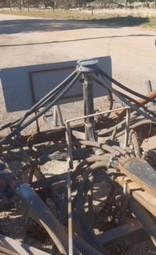 2400 Series mounted double shoot airseeder box