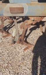 2400 Series mounted double shoot airseeder box