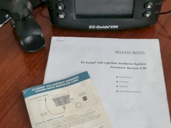 EZ-GUIDE 250 LIGHTBAR GUIDANCE