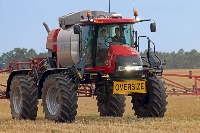 WANTED Patriot 4430 SP Boom Spray