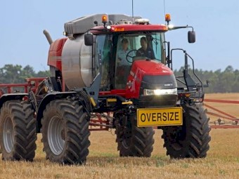 WANTED Patriot 4430 SP Boom Spray