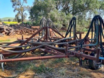20 Tyne Chisel Plough And  Cart