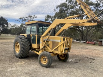 Chamberlain 4080 Tractor with FEL