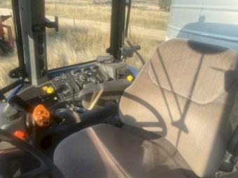 New Holland TM130 Tractor & Loader