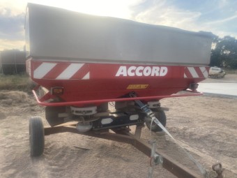 Accord HL 1500 3 tonne Super Spreader