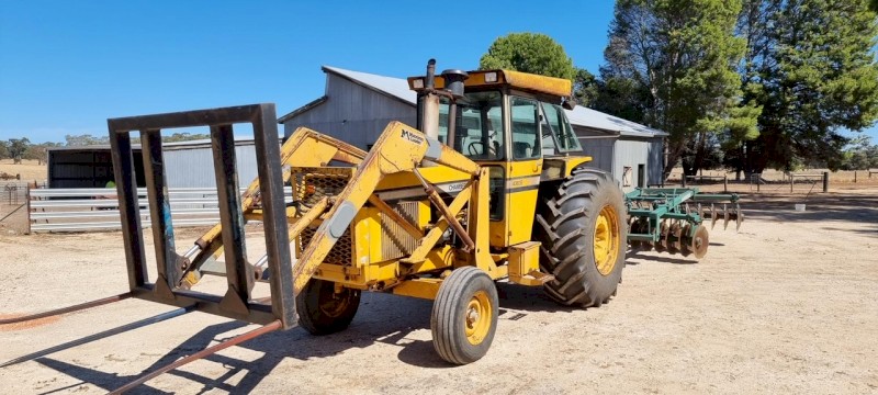 Under Auction - (A190) Chamberlain 4080B FEL Tractor 