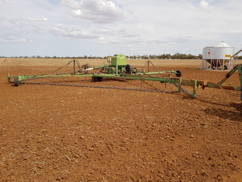 Smale 42ft Prickle Chain With Seeder