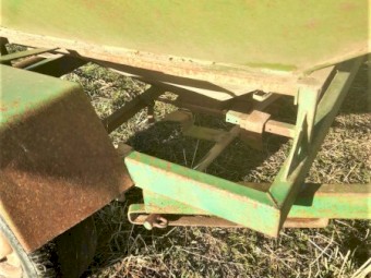 Thornton Grain Feeder