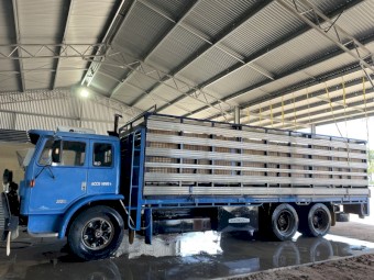 1992 international Acco 1850D (210 Perkins 