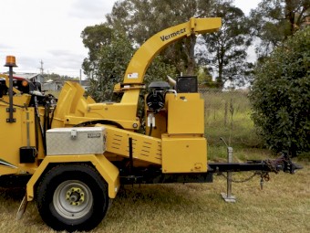 Late Model 2015 Vermeer BC1200XL Commercial 13" Diesel Wood Chipper