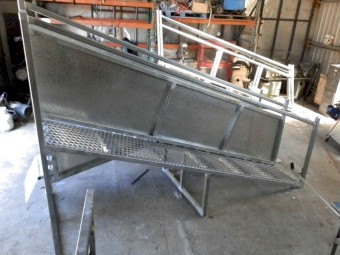 Sheep Ramp With Walkway