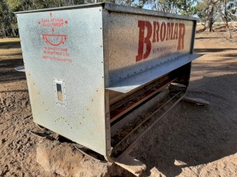 Bromar Lick Feeder 