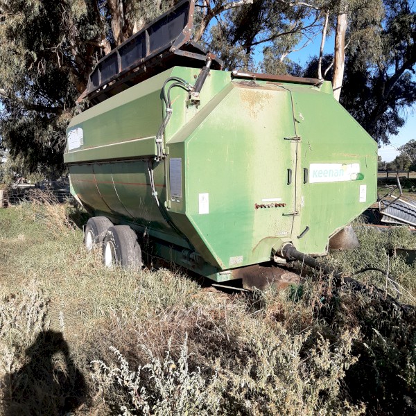Keenan mixer wagon 200
