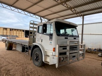 1996 Acco International Truck